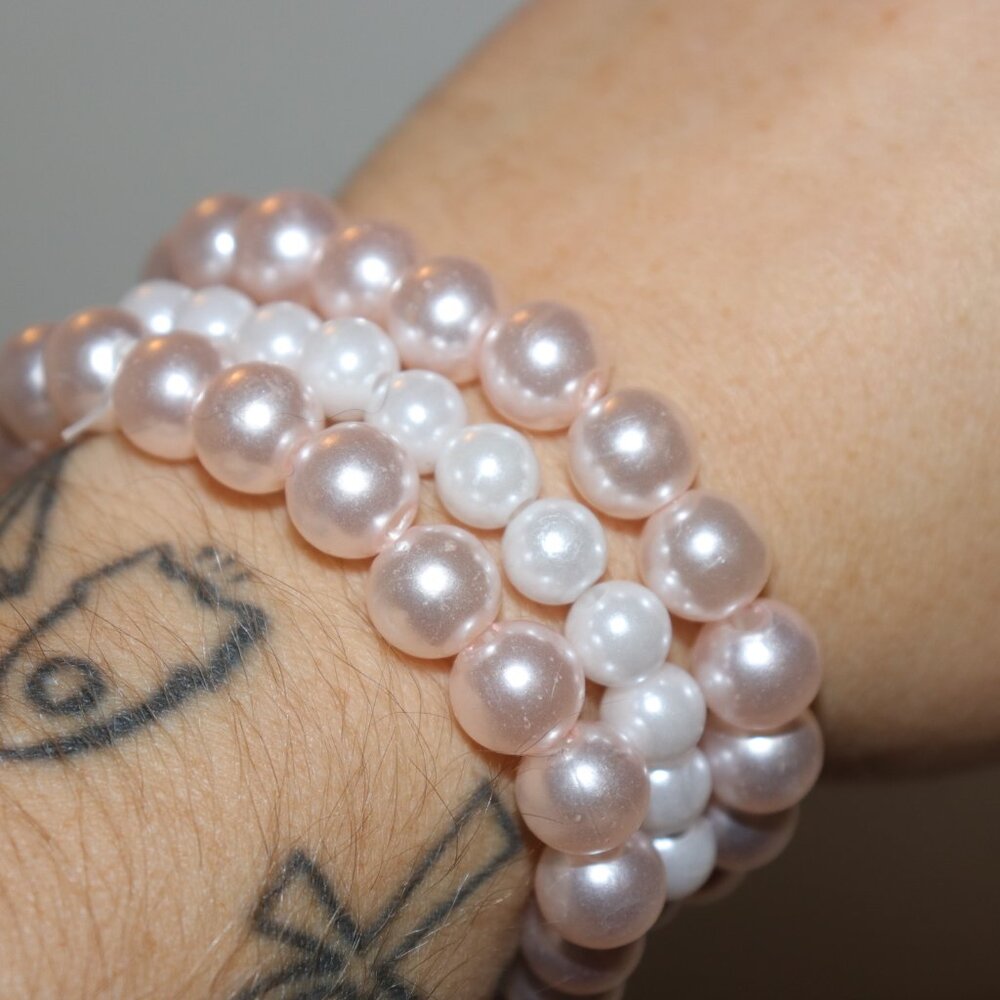 🌸 NWOT Pink & White Pearl Bracelet Set – 7"